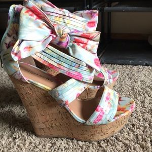 Multi color wedges